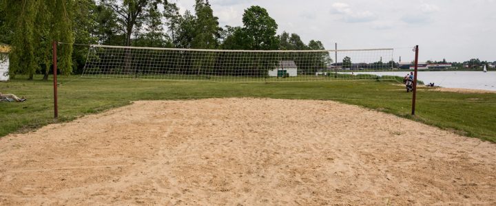 Przygotowano boisko do siatkówki plażowej! Przygotowano boisko do siatkówki plażowej!